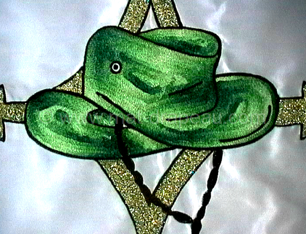 broderie : chapeau de brousse motif brodé