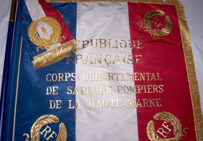 drapeau sapeur pompier - drapeau peint vue des motifs