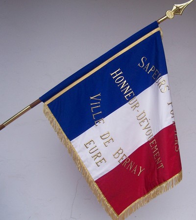 drapeau sapeur pompier - drapeau sur hampe